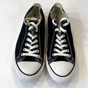 Converse Black White Low Top Men’s 10.5 Skateboard Shoes